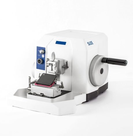 microtomo-manual-cut4062